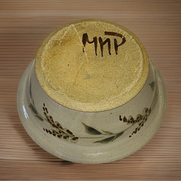 Signed Studio Art Pottery Lidded Caserole Dish Vessel - Picture 4 of 6